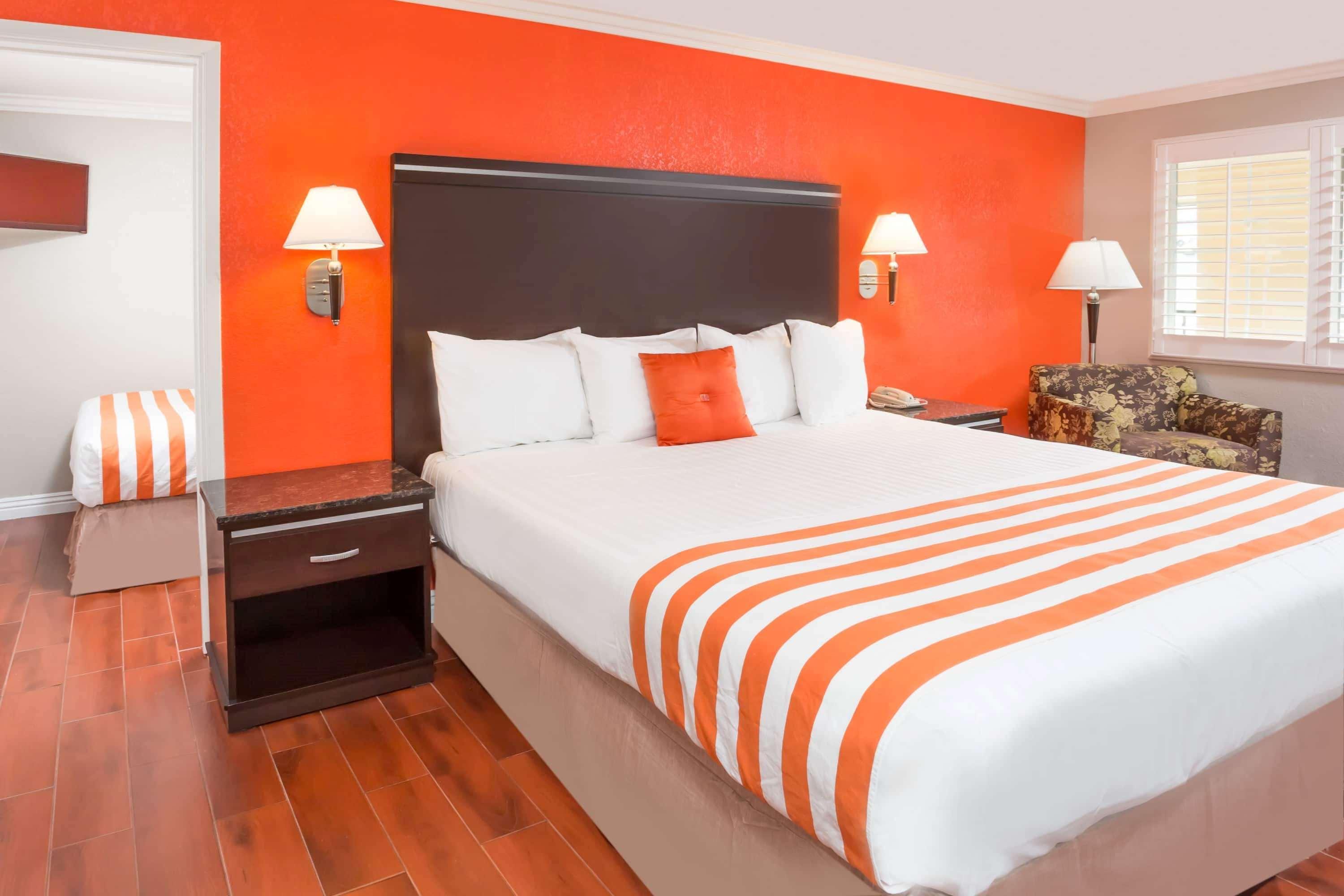 Casa Blanca Hotel & Suites Orange Sr-55 Freeway, Near Honda Center, Chapman University, Disneyland Exterior photo