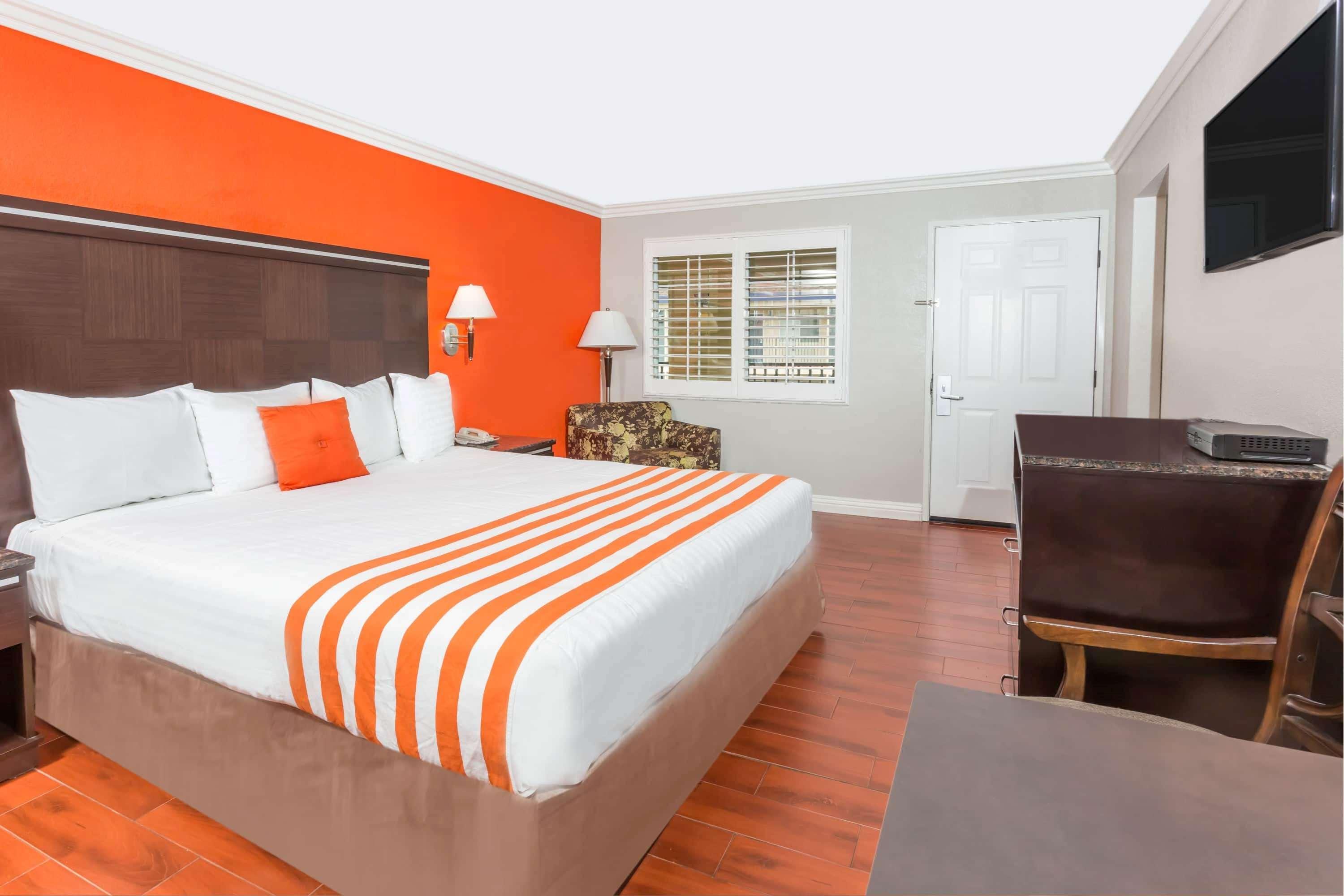 Casa Blanca Hotel & Suites Orange Sr-55 Freeway, Near Honda Center, Chapman University, Disneyland Exterior photo