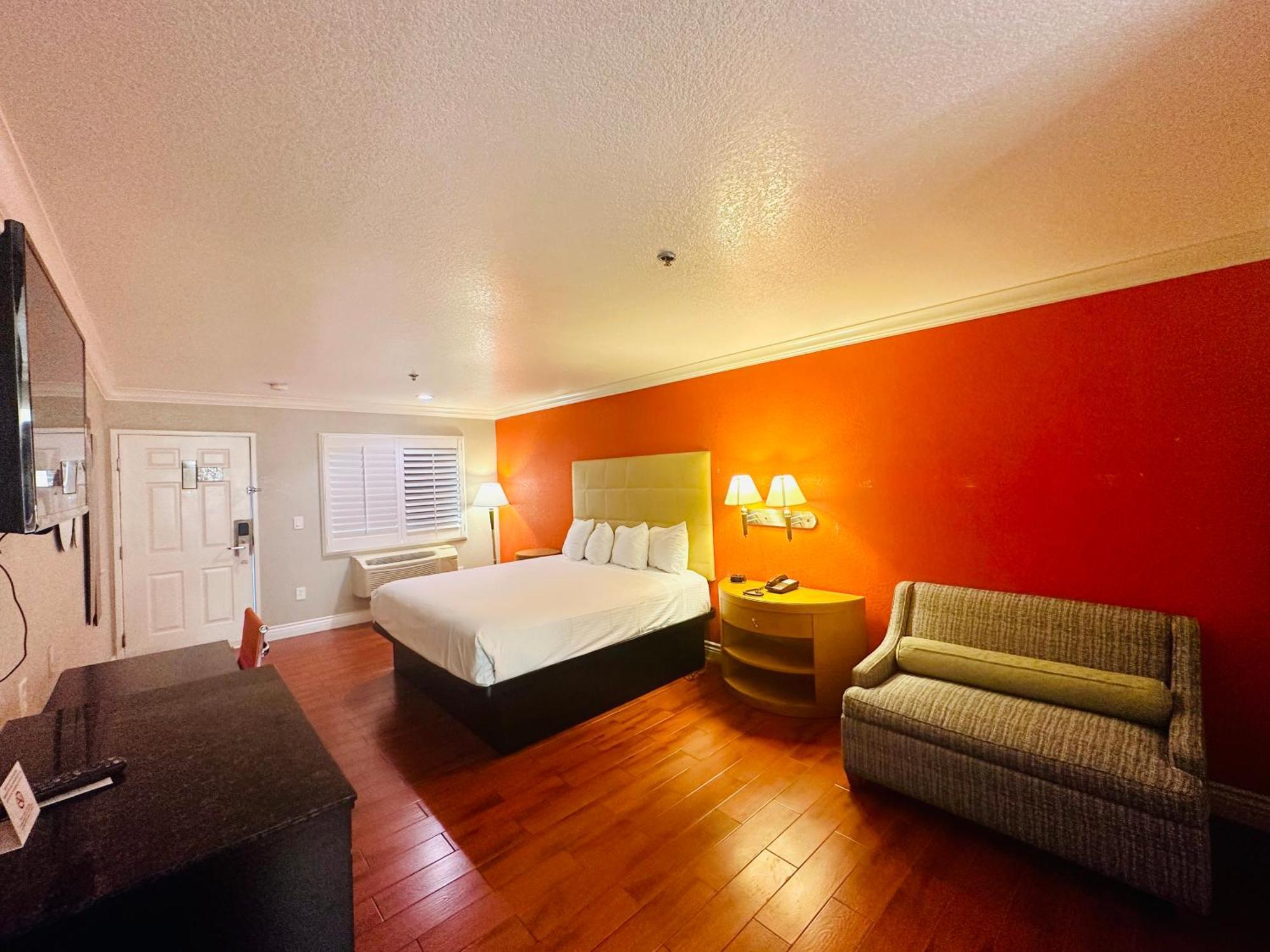 Casa Blanca Hotel & Suites Orange Sr-55 Freeway, Near Honda Center, Chapman University, Disneyland Exterior photo