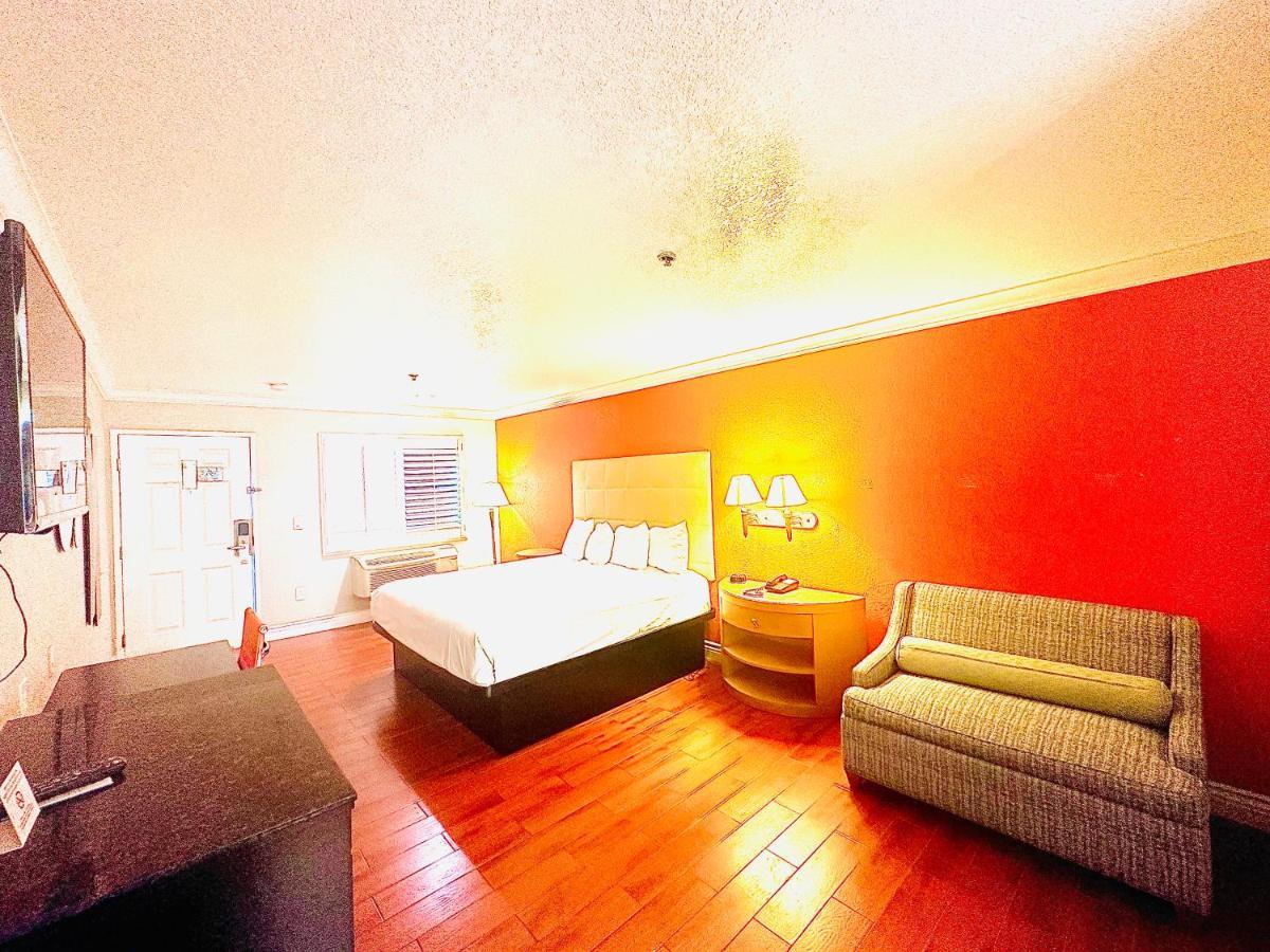 Casa Blanca Hotel & Suites Orange Sr-55 Freeway, Near Honda Center, Chapman University, Disneyland Exterior photo