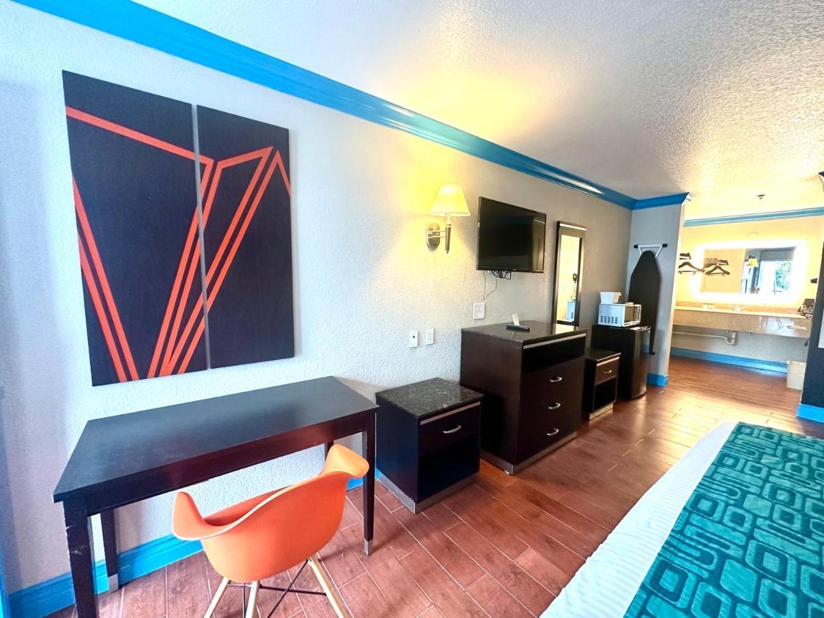 Casa Blanca Hotel & Suites Orange Sr-55 Freeway, Near Honda Center, Chapman University, Disneyland Exterior photo