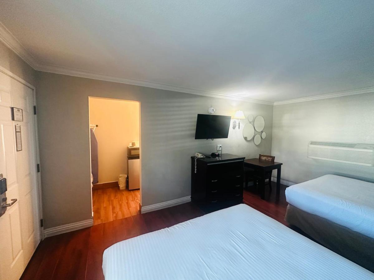 Casa Blanca Hotel & Suites Orange Sr-55 Freeway, Near Honda Center, Chapman University, Disneyland Exterior photo