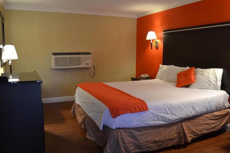 Casa Blanca Hotel & Suites Orange Sr-55 Freeway, Near Honda Center, Chapman University, Disneyland Exterior photo
